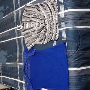 Bundle of 2 short sleeve tops